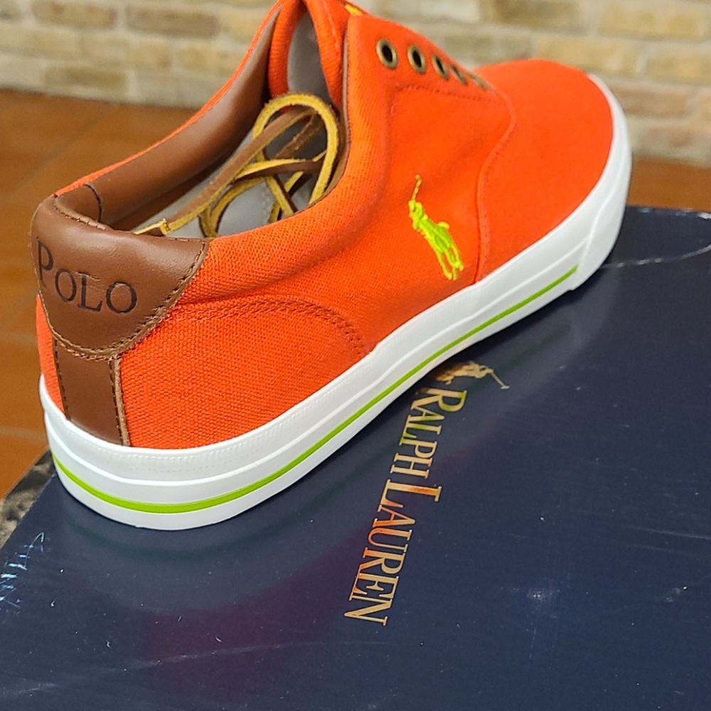 Shoes - Picture 2 of 3